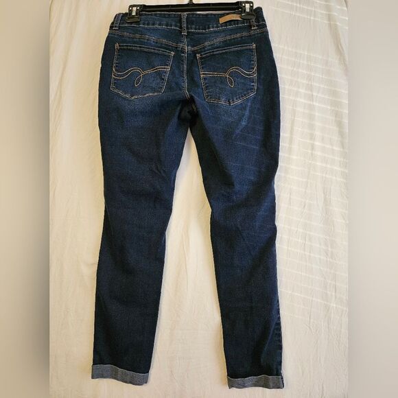 Royalty To Me Jeans Women’s Sz 4 (28x25) Blue Ankle Low Rise Stretch Cuffed Hem - Picture 7 of 9